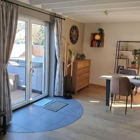 De Charme En Ardennes 아파트 *